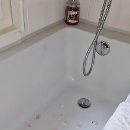 Bed and Breakfast The 4*